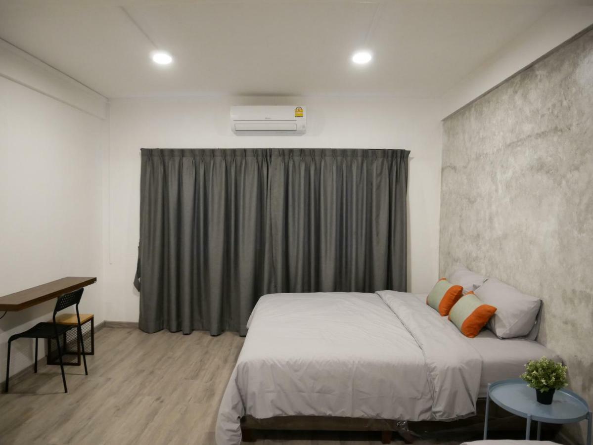 Np House Pratunam Bangkok Exterior photo